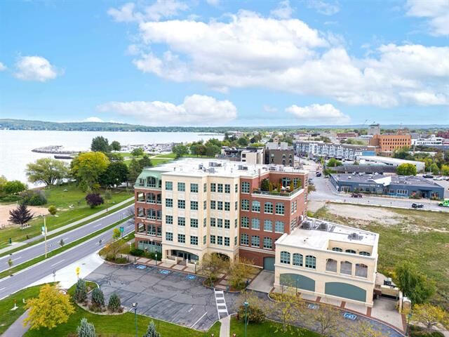 333 Grandview Parkway  Traverse City MI 49684 photo