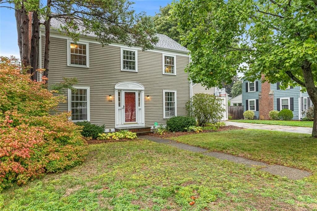 Property Photo:  136 Hoyt Avenue  RI 02916 