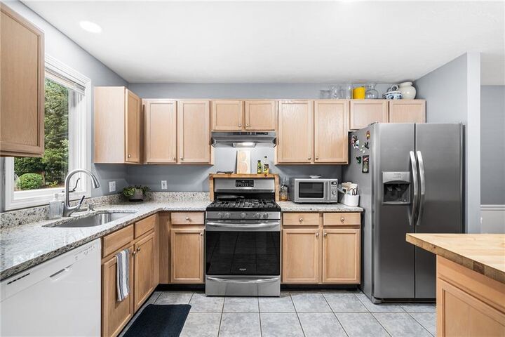 Property Photo:  165 Holland Street 18  RI 02920 