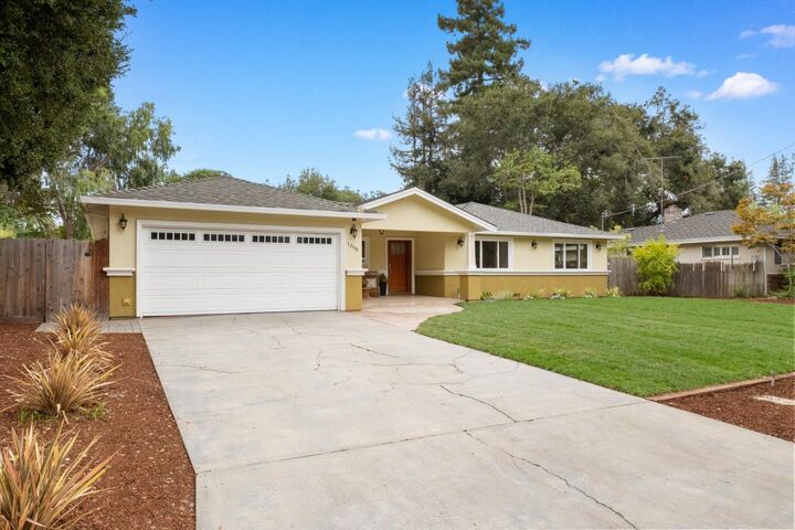 Property Photo:  1098 Muir Way  CA 94024 