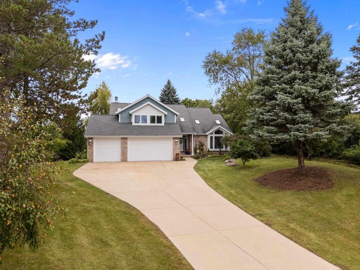 Property Photo:  W247s6795 Sugar Maple Drive  WI 53189 