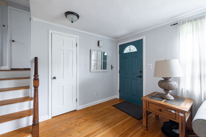 Property Photo:  122 Dix Road  CT 06109 