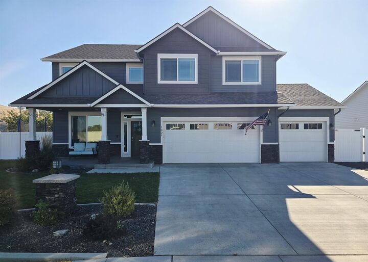 1029 S Colonial Dr  Greenacres WA 99016 photo
