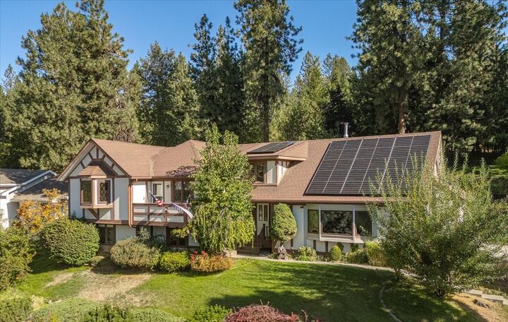 Property Photo:  10048 N Seminole Dr  WA 99208 