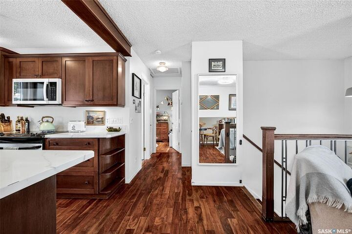 Property Photo:  1519 Grandview Street W  SK S6H 6R4 