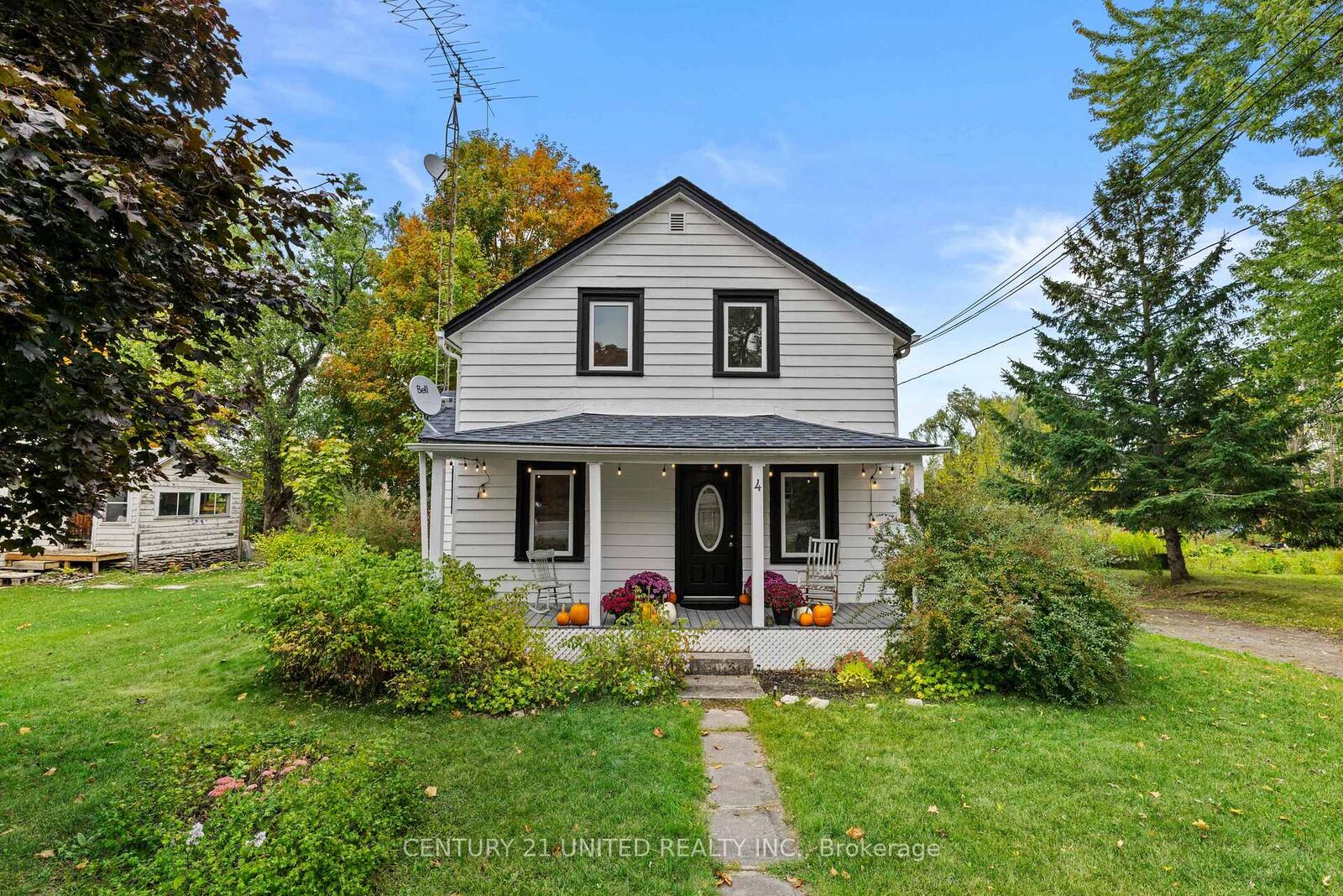 Property Photo: 4 O'Brien Street ON K0K 2M0