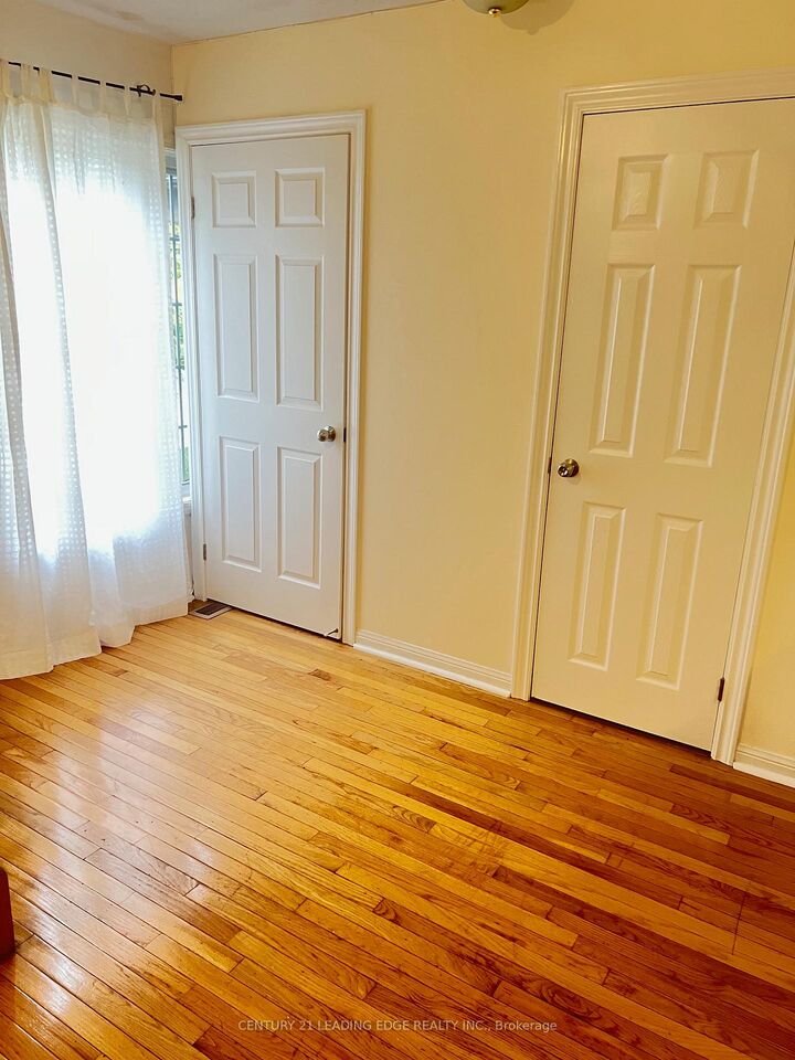 Photo de la propriété:  17 Coyote Crescent  ON M1B 6G9 