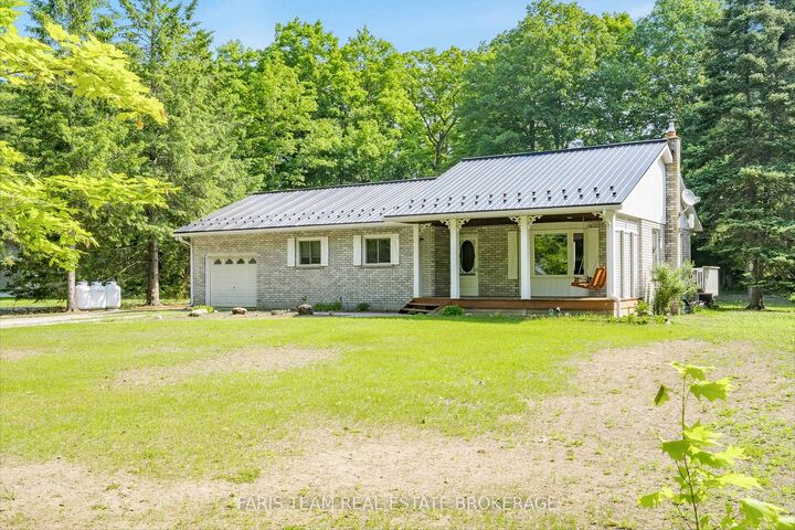 Photo de la propriété: 1941 Vespra Valley Road ON L0L 1Y2