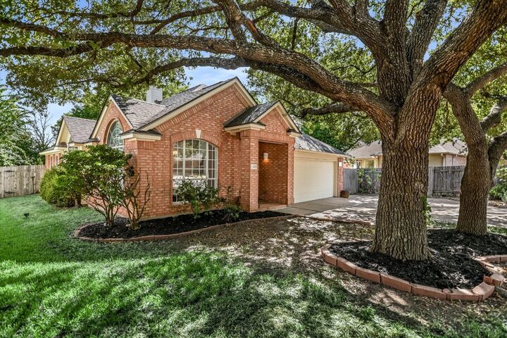 Property Photo: 12727 Withers Way TX 78727