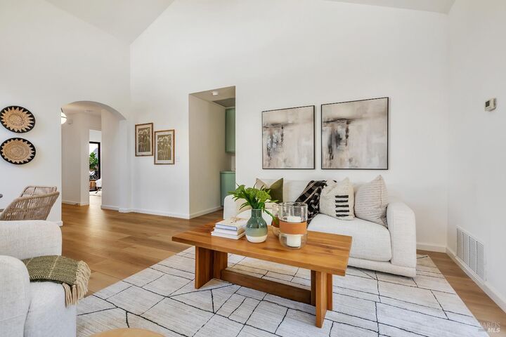 Property Photo:  17 Woodstock Court  CA 94903 