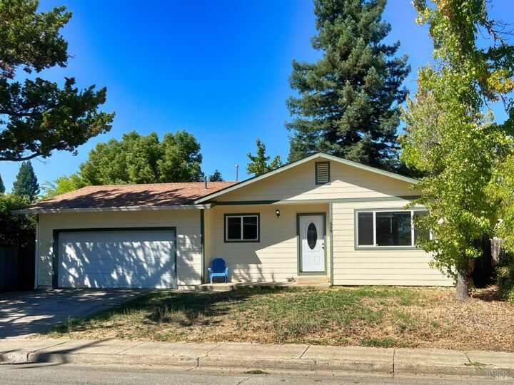 804 E Gobbi Street  Ukiah CA 95482 photo