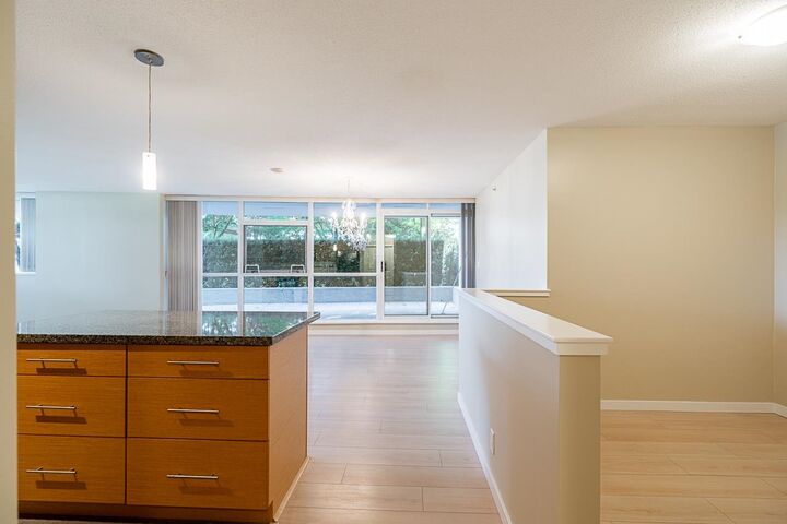 Property Photo: 2225 SW Holdom Avenue 403 BC V5B 0A2