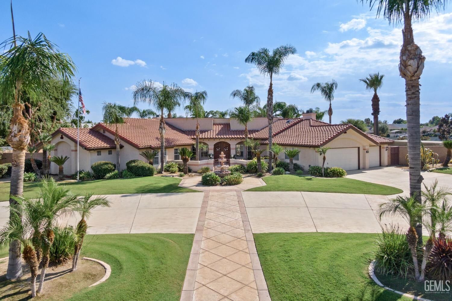 Property Photo: 15401 Mabel Court CA 93314