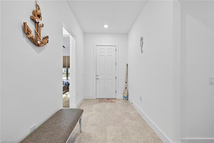 Property Photo: 4351 Washington Pl FL 34142