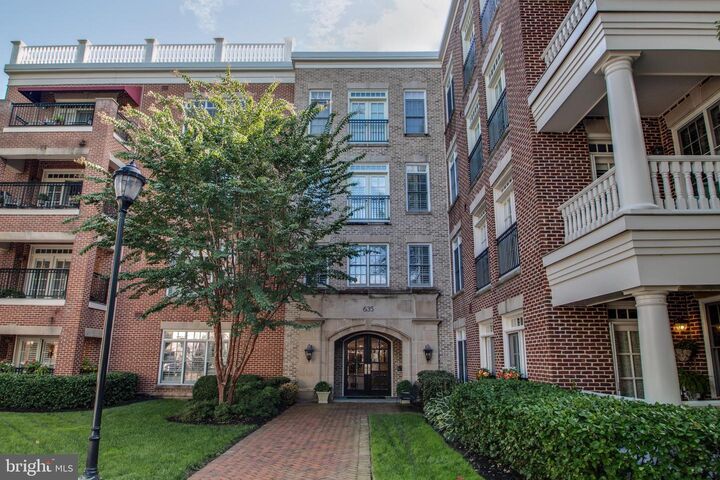 635 First Street 404  Alexandria VA 22314 photo