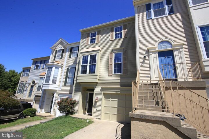 Property Photo: 16813 Miranda Lane VA 22191