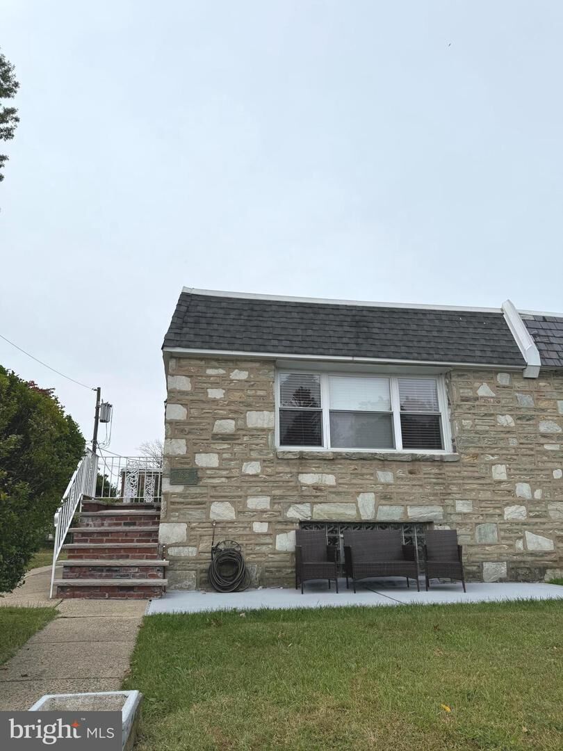 Property Photo:  7836 Lorna Drive  PA 19111 
