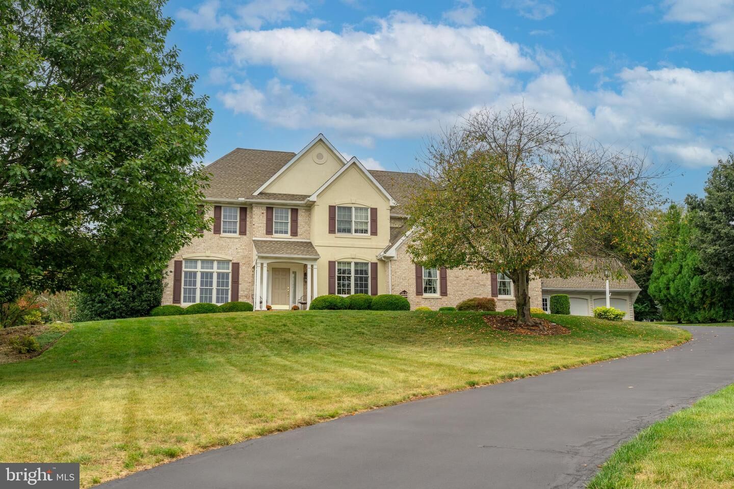 Property Photo: 1487 Ironstone Drive PA 17519