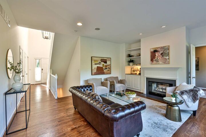 Property Photo: 565 Hoge Street OH 45226