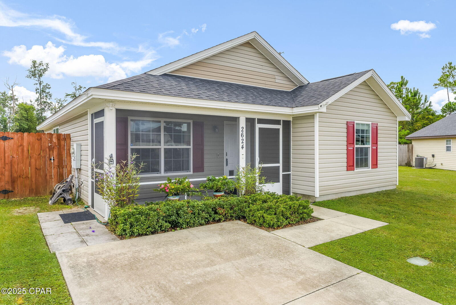 Property Photo:  2624 Avondale Court  FL 32404 