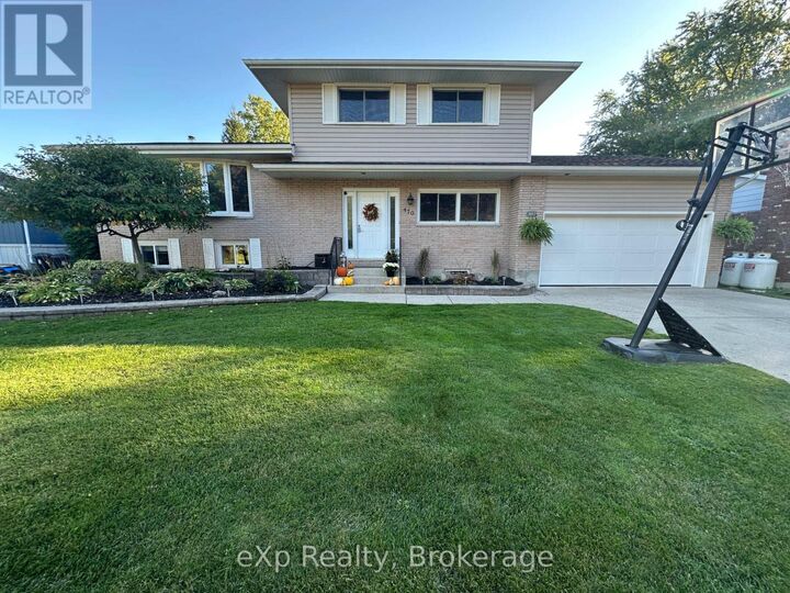 Property Photo:  470 Williamsburg Street  ON N2Z 2G3 
