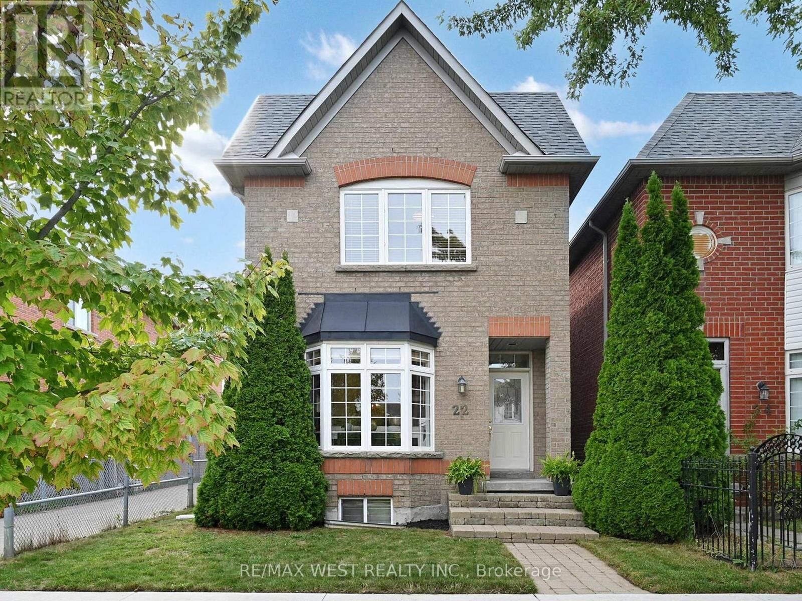 Property Photo:  22 Sierra Drive  ON M1P 5C2 