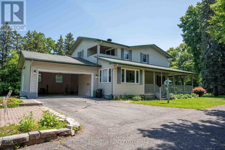 Property Photo:  315 Eleventh Street East  ON K6H 2Y6 