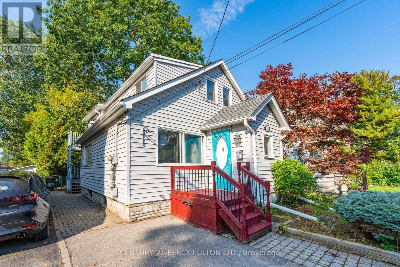 Photo de la propriété: 34 McDonald Avenue ON M1L 3Y8