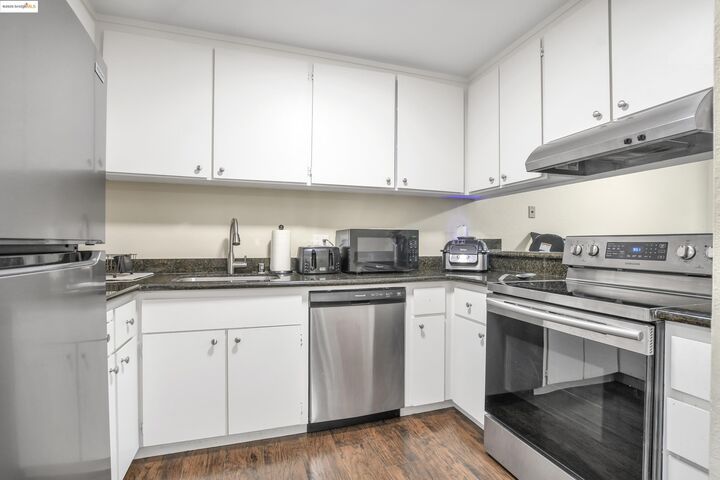 Property Photo:  137 Rainier Ln  CA 94509 
