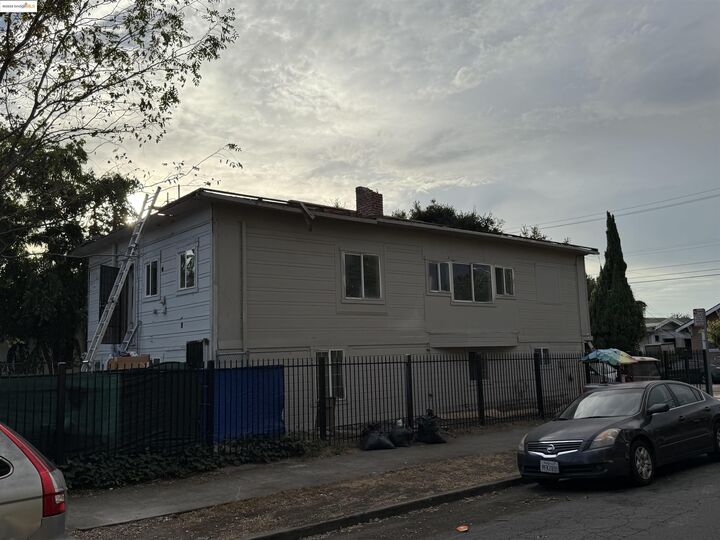 Property Photo:  1468 84th Ave  CA 94621 