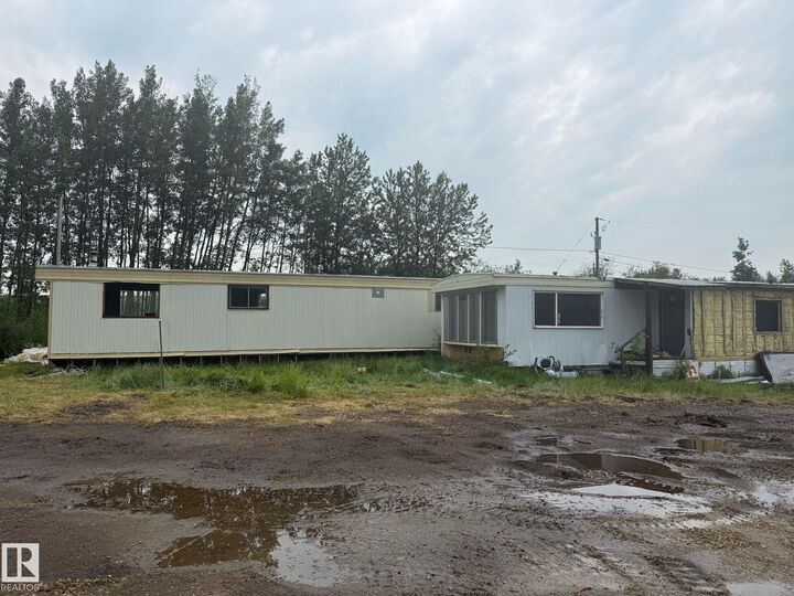 Property Photo: 6127 Hghway 16 AB T0E 0W0