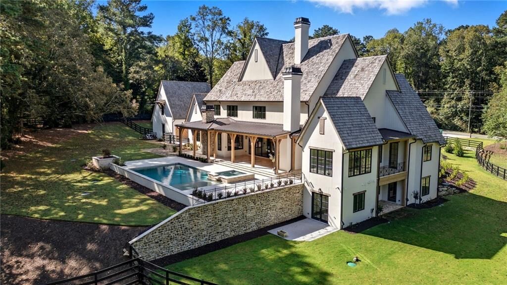 Property Photo: 14801 Hopewell Road GA 30004