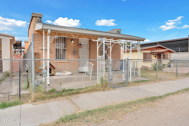 Property Photo:  4207 Rosa Avenue  TX 79905 