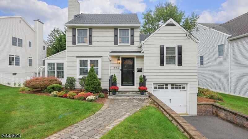 Property Photo:  824 Grant Ave  NJ 07090 