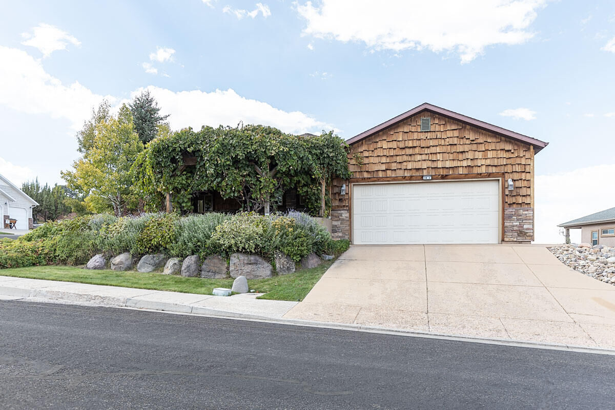 Property Photo:  18 S Beacon Dr  UT 84720 