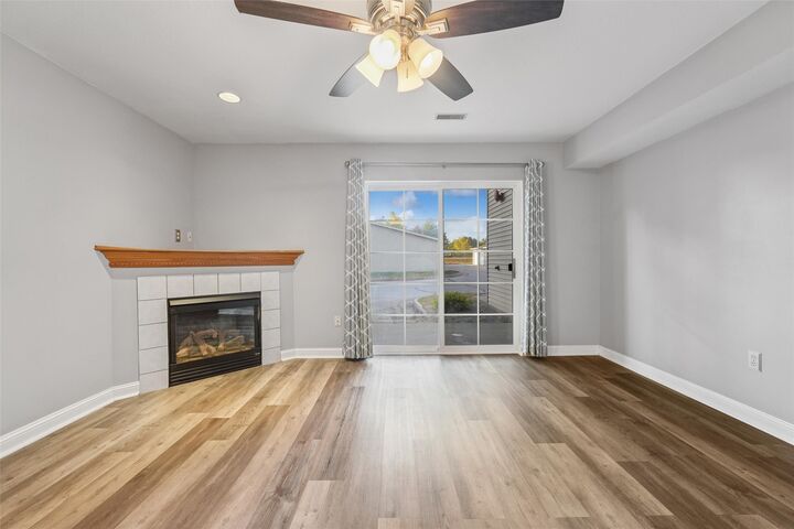 Property Photo:  10131 Sutton Drive 2  IA 50322 