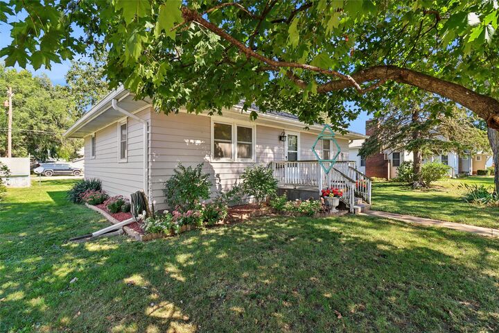 Property Photo: 712 Rapids Street IA 50003