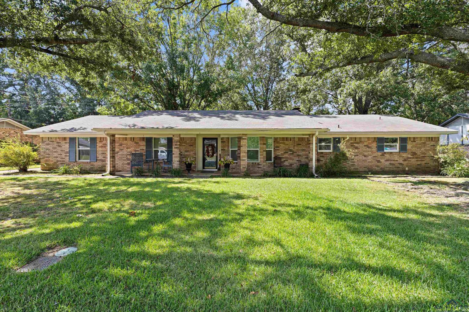 Property Photo:  2905 Clendenen Ln  TX 75605 