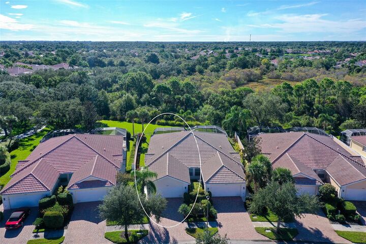 Property Photo:  7541 Pesaro Drive  FL 34238 