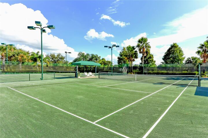 Property Photo: 7541 Pesaro Drive FL 34238