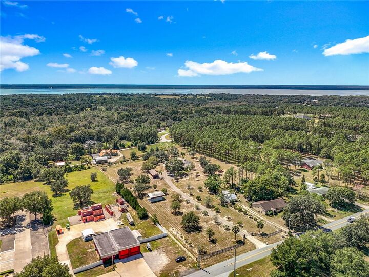 Property Photo:  527 Sunnyside Drive  FL 34748