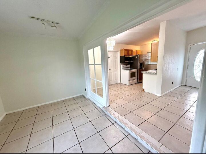Property Photo: 6021 Yucatan Drive FL 32807