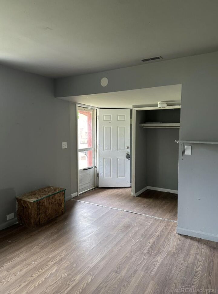 Property Photo:  8094 Chalmers Avenue  MI 48089 
