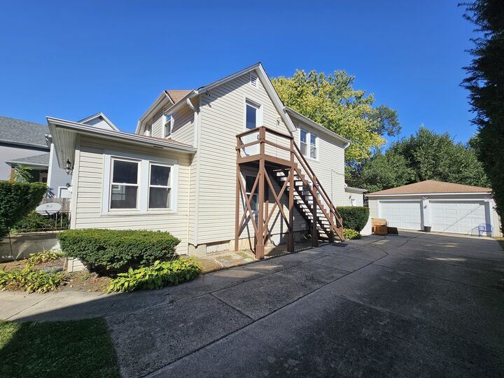 Property Photo:  2805 Emmaus Avenue  IL 60099 