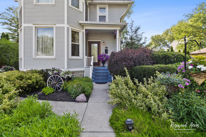 Property Photo:  217 N Maple Street  IL 60954 