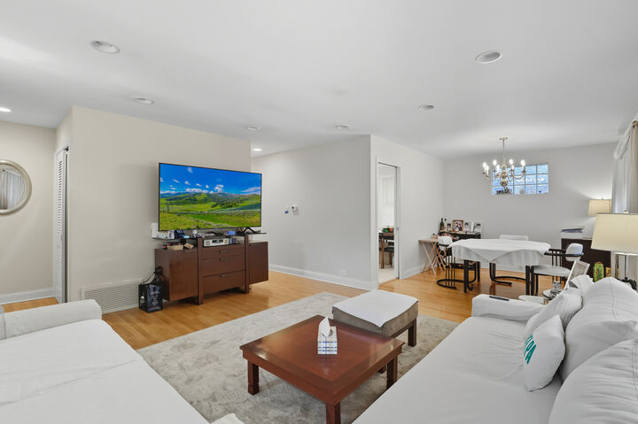Property Photo:  8728 Trumbull Avenue  IL 60076 