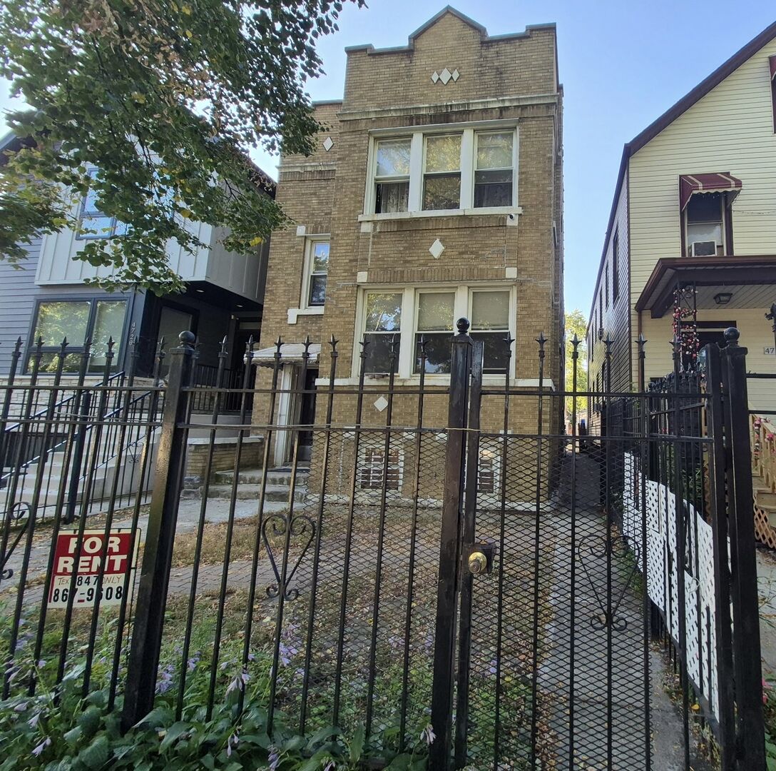 Property Photo: 4722 N Kennicott Avenue 1 IL 60630
