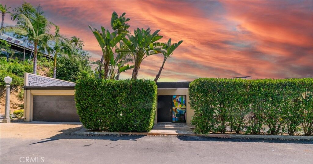 Property Photo:  9400 Sierra Mar Drive  CA 90069 