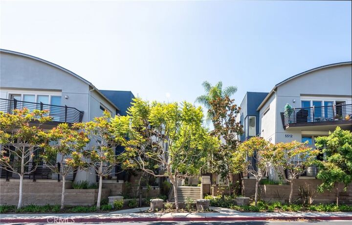 Property Photo:  5512 149th Place 10  CA 90250 