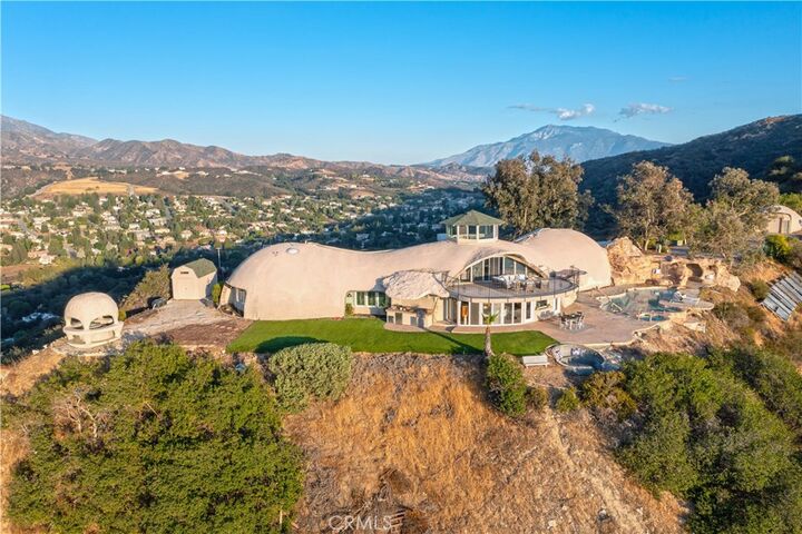 Property Photo:  13600 Diamond Point Drive 1  CA 92399 